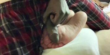 she loves when i rub my bbc on her latina thick wrinkled soles