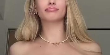 Sophia Diamond (Diana Fox)