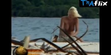 Ela Weber Breasts Scene  in Lisola Dei Famosi
