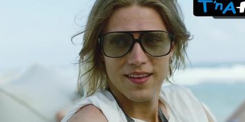 Dasha Vereshchagina Bikini Scene  in To The Moon And Back