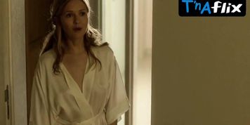 Stefanie Stappenbeck Breasts,  Butt Scene  in Niemand Ist Eine Insel (Full Frontal)