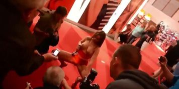 Julie shows her pussy to the crowd