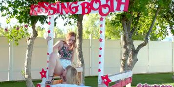Outdoor teens goes on licking and eating each others sweet pussy (Sixty Nine)