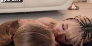 Suzu and Tiffany Tatum double blowjob (Kinga W.)