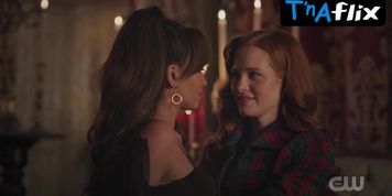 Madelaine Petsch Lesbian,  Underwear Scene  in Riverdale