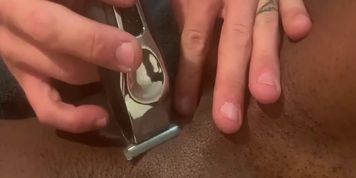 Shaving Ebony wife&rsquo;s pussy 