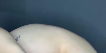 Rompi&eacute;ndome el culo apretado, masturbaci&oacute;n anal, v&iacute;deo completo en mi link de onlyfans (Candy Caine, Freya Mayer, Sky Bri)