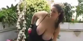 Eden Mor work out (you go girl)