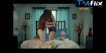 Ruks Khandagale Lesbian,  Breasts Scene  in Chhupi Nazar