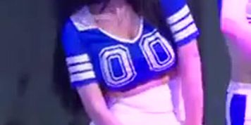 Korean Girls dancing 2