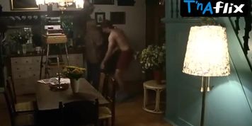 Lisa Maria Potthoff Butt Scene  in Vater Undercover - Im Auftrag Der Familie