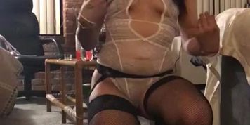 Baby crawls over for dick