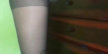 Teniendo mi primer orgasmo con un consolador