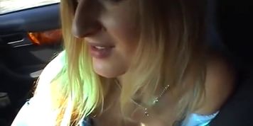 Amateur gf blowjob in a car with cum in mouth