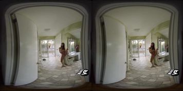 THE SECRET GARDEN and GINA VALENTINA in VR (Gina Valentino)
