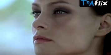 Catherine H. Flemming Bikini Scene  in Ein Fleisch Und Blut