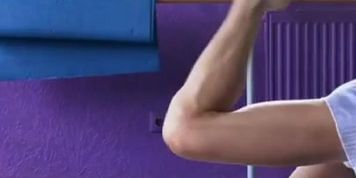 HOT MILF YOGA SQUIRT
