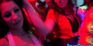Cfnm juggs teen give head