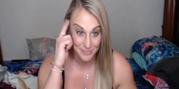 Blonde milf webcam