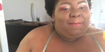 EBONY BBW SLURPS ON FROZEN TREAT  with sound