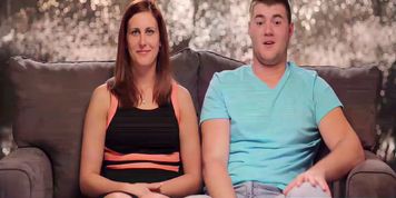 Amateur couples first threesome fuck with a hot bisexual babe