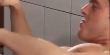 MASSAGGIO CON TETTONA