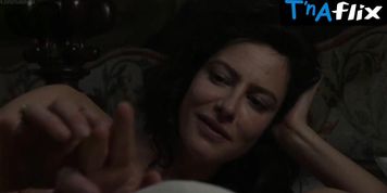 Anna Mouglalis Sexy Scene  in Il Giovane Favolos