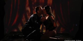 Open me Slowly for Valentine's Day (Angel Wicky, Leanne Lace)