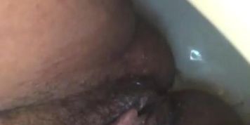 Creamy pussy peeing