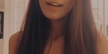 Poonam Pandey nipple show