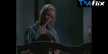 Mona Lisa Arbi Lesbian,  Breasts Scene  in O Valtos