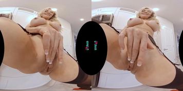 Brandi Love: kitchen milf
