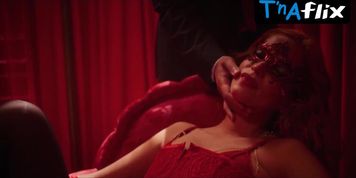 Julia Palha Butt,  Breasts Scene  in O Clube