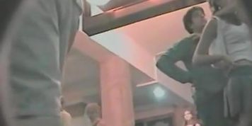 Hot voyeur up skirt video of a sexy  Latina in public