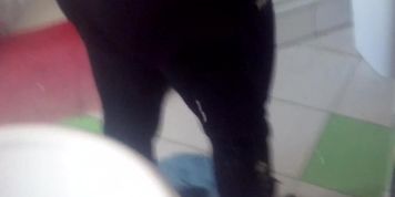 Big Ass Teen Girl send me Ass Video in tight Jogging pants