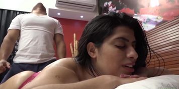 Ela N&Atilde;&pound;o Resistiu ao Toque dos Dedos do Massagista PornoBr Videos