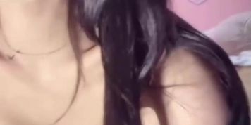 Bokep Indo Celva Main Dildo Sampai Memek Nya Becek