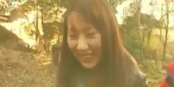 Horny Girls Fuck In The Park With Her Bf