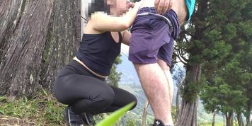 a great blowjob in the middle of a casual walk, with some people around 4K