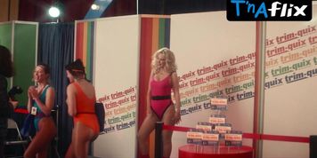 Zooey Deschanel Sexy Scene  in Physical
