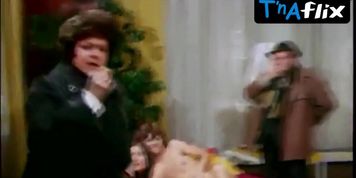 Karin Gotz Breasts,  Bush Scene  in Liebesspiele Junger Madchen