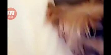 Kim Glow d&eacute;voile un sein sur Snapchat Partie 2