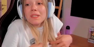 streamer underboobs