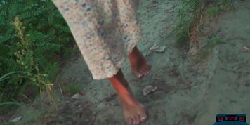 Perfect ass skinny Ukrainian MILF Sveta L Kenya solo outdoor with Playboy