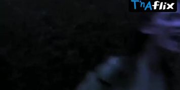 Winona Ryder Lesbian Scene  in Dracula (Sadie Frost)