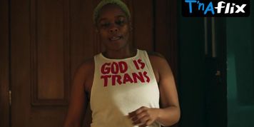 Jesse James Keitel Breasts Scene  in Queer As Folk