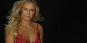 Caroline Wozniacki - Sports Illustrated Swimsuit (2016) Bodypaint BTS