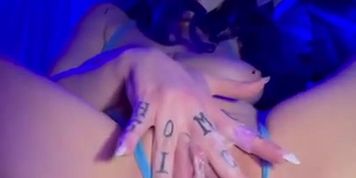 Blxxdbunny Gets Wet After Fingering Her Pussy