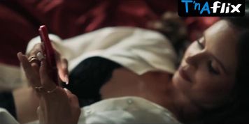 Olga Kalicka Breasts,  Underwear Scene  in Dziewczyna Influencera