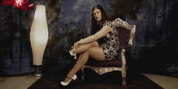 BDSM report: How does it feel to be under lock an key (Lady Julina)